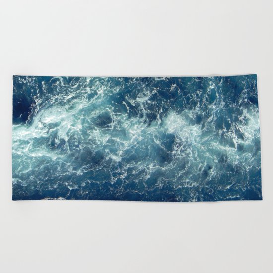 Sea splashes Beach Towel