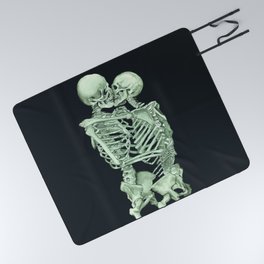 Valentine's Day Gift: Skeleton Kiss Picnic Blanket