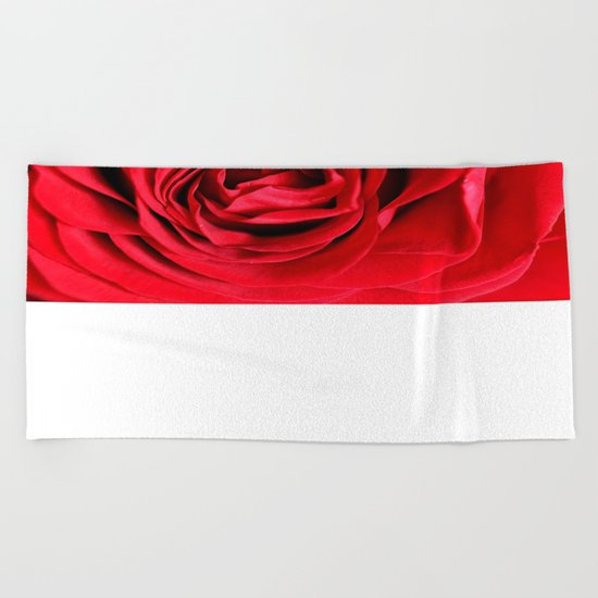 Red Rose Beach Towel