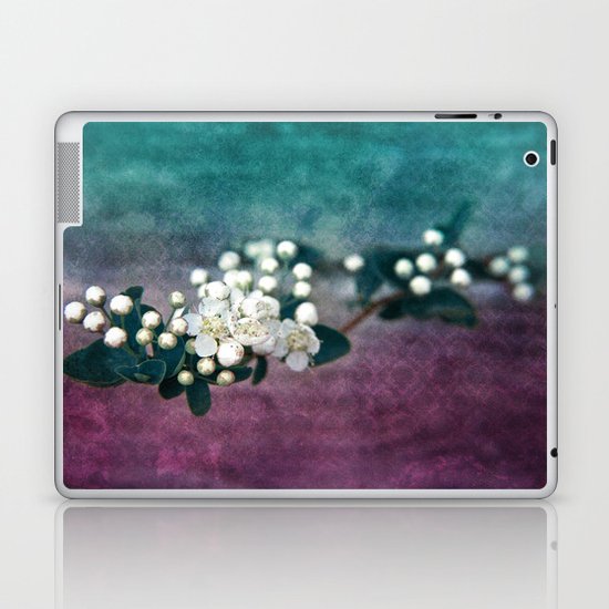 GARDEN TREASURY Laptop & iPad Skin
