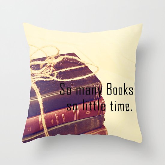 So many Books Throw Pillow