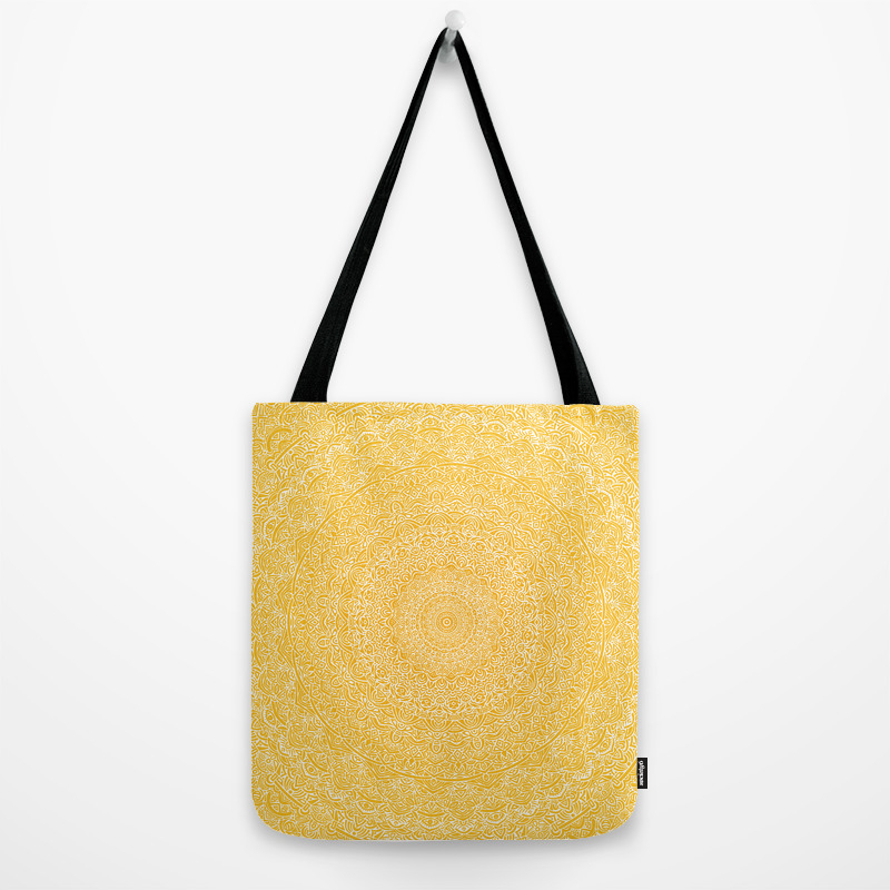 trending tote bags