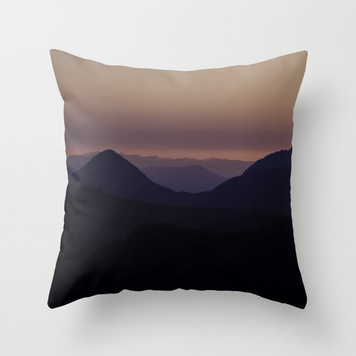 Sunset at Mount Rainier National park Throw Pillow