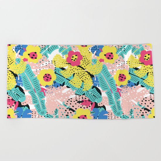 Tropical floral pattern Beach Towel