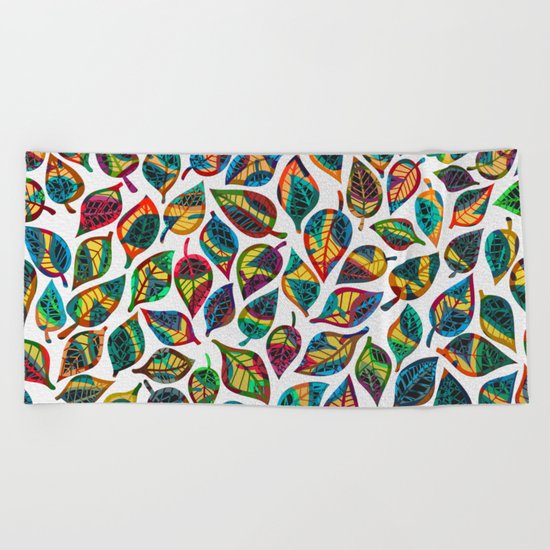 Multicolor Leaf Pattern 2 Beach Towel