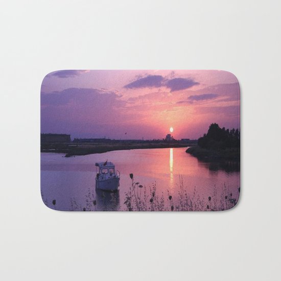 red sun Bath Mat