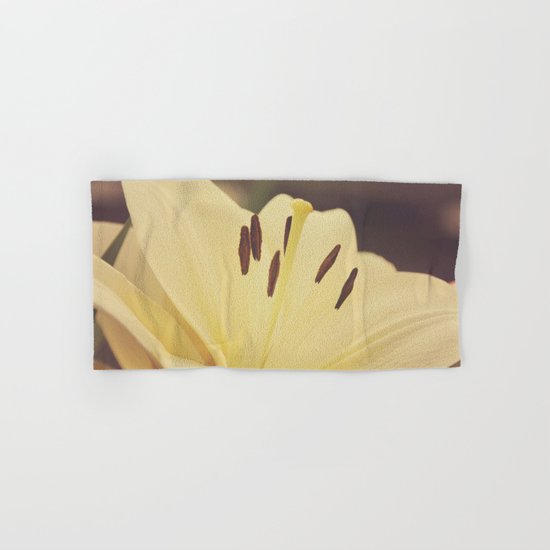 Dreamy Lily Hand & Bath Towel