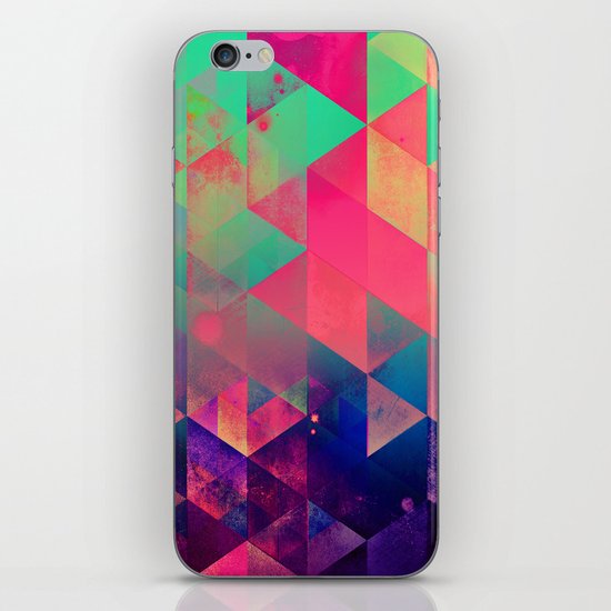 plyyt iPhone Skin