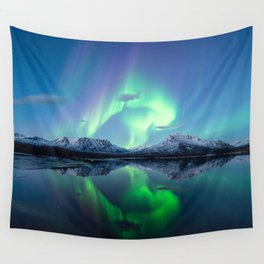 Northern lights and mountains Wall Tapestry