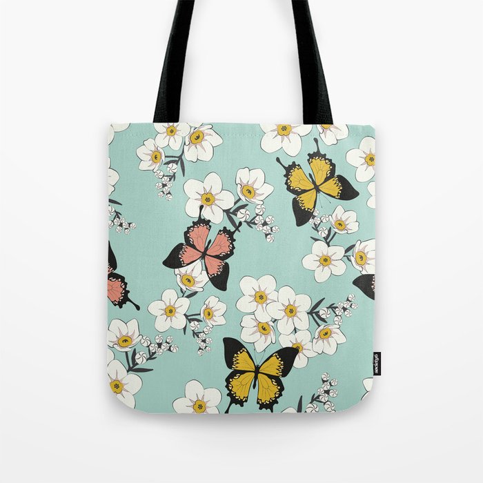 Vintage cute romantic seamless wild flowers pattern with butterflies - All over floral daisy butterfly print - vintage Tote Bag