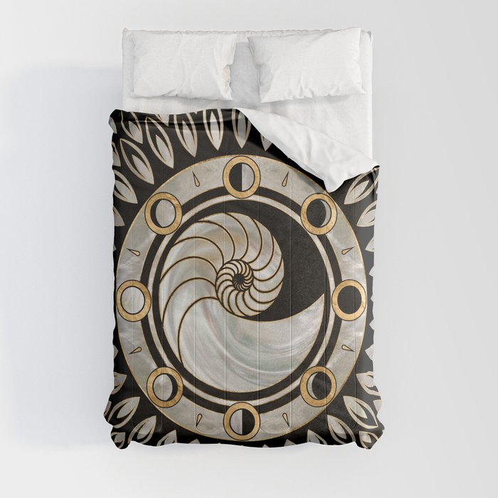 Nautilus Shell - Moon Phases Comforter