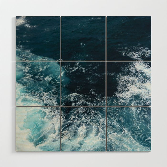 Cool ocean waves splash Wood Wall Art