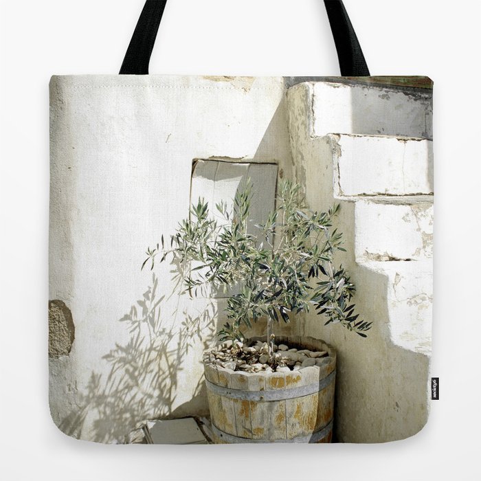 In a Room Full of Art Tote Bag – Villa Capri