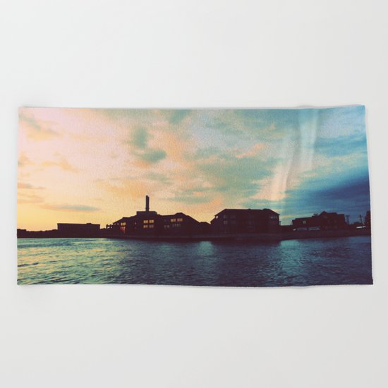 Sunset Off the wAter Beach Towel
