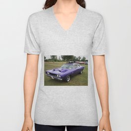 1968 MOPAR plum crazy Hemi Coronet 500 color photography / photograph / poster V Neck T Shirt