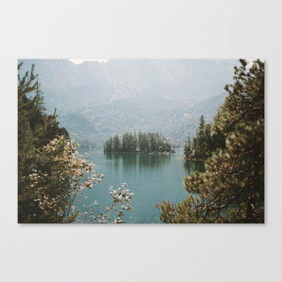 Lothlórien Canvas Print