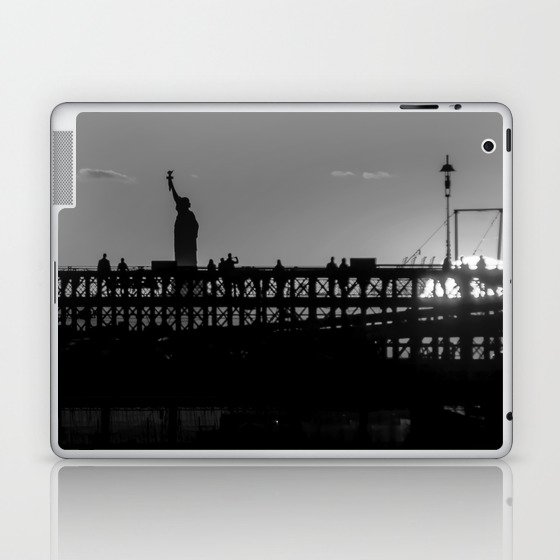 The Statue of Liberty at sunset in New York City black and white Laptop & iPad Skin