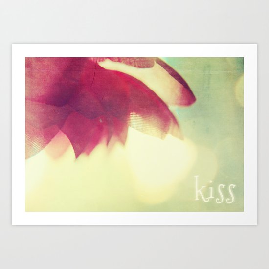 Kiss Art Print