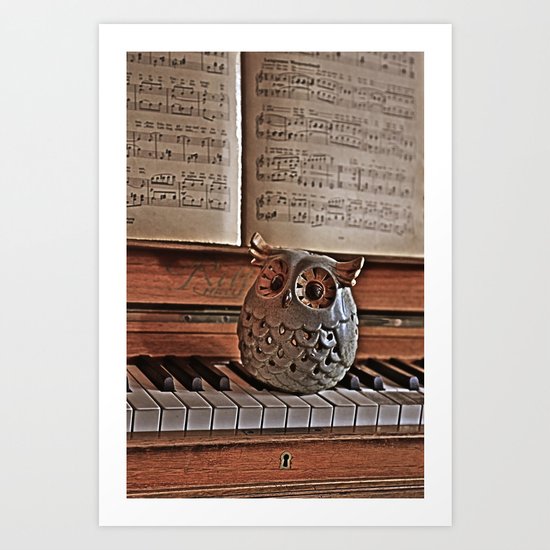 the pianos Owl Art Print