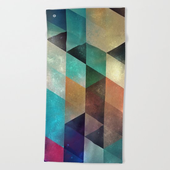 syy pyy syy Beach Towel