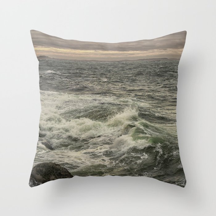 Waves at sunset Throw Pillow