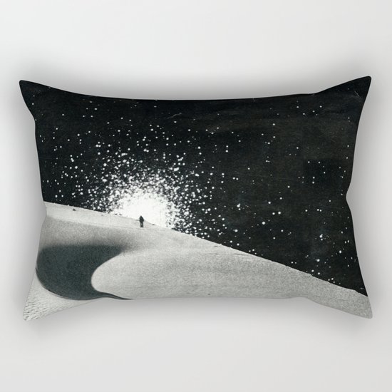 Un tizio che non ha capito che quelle luci non sono un buon segno Rectangular Pillow