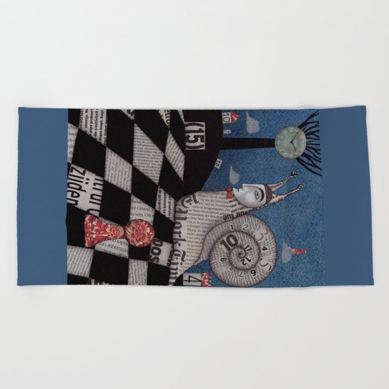 A Snaily Story Beach Towel