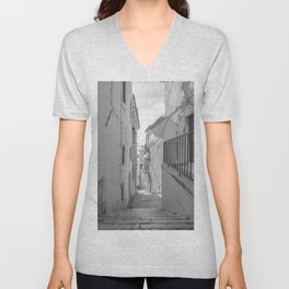 Black and white street alley in Alfama Lisbon Portugal - summer sunny travel photography V Neck T Shirt