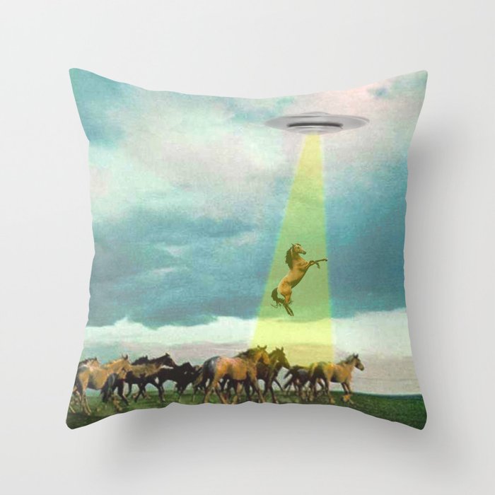 They too love horses (UFO) Throw Pillow
