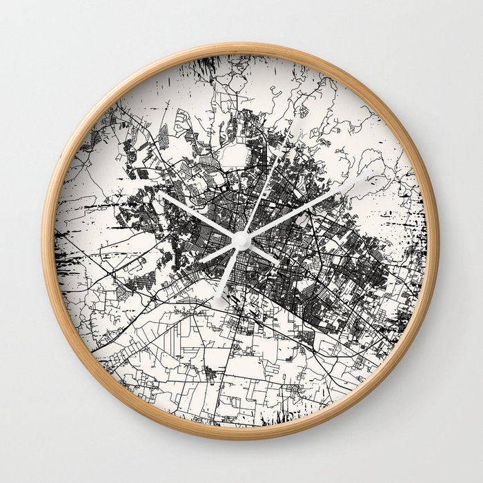 Léon, France. Vintage City Map. Retro Aesthetic Wall Clock