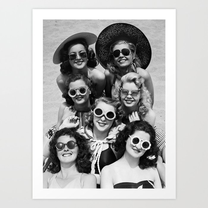 Vintage Girls In Sunglasses Art Print