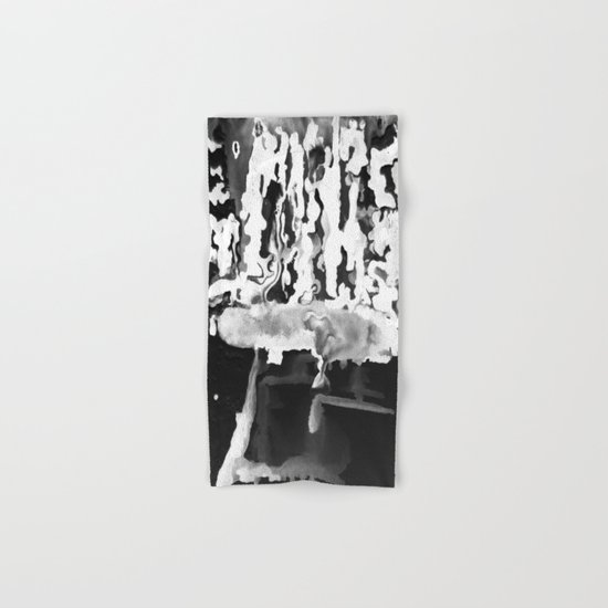 Dripping Tease in White and Black Hand & Bath Towel