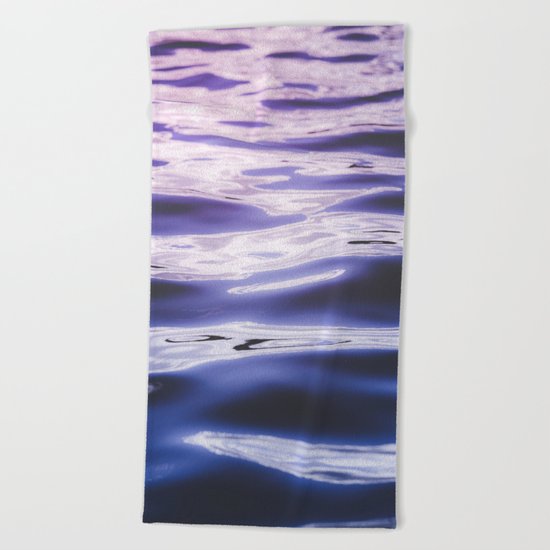 Fluid summer II Beach Towel