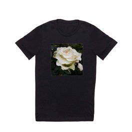 White rose unde the rain T Shirt