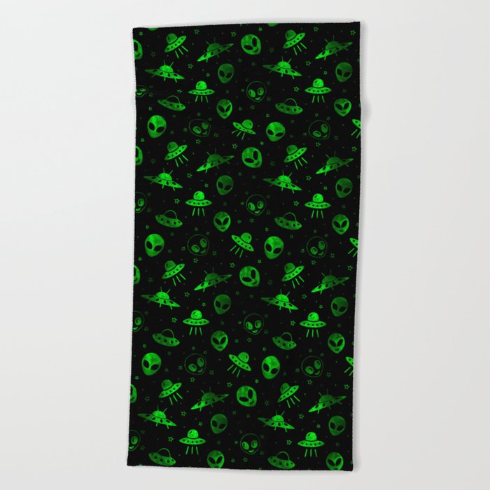 Aliens and UFOs Pattern Beach Towel
