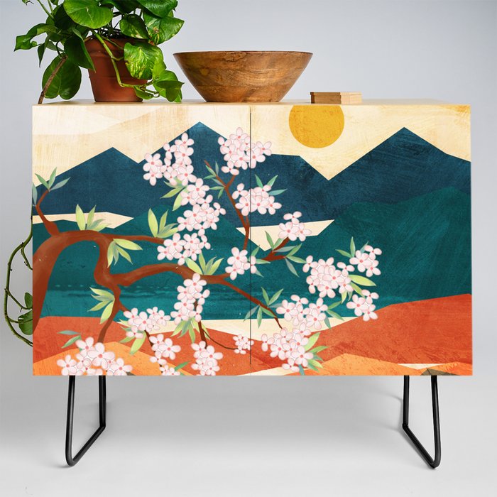 Warm spring sunshine beneath the ridge  Credenza