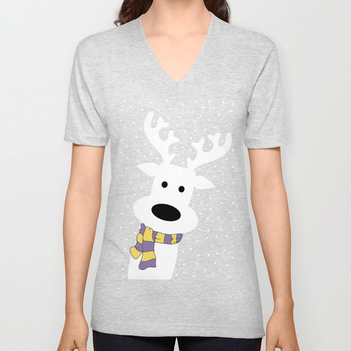 Reindeer in a snowy day (green) V Neck T Shirt