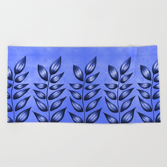 Blue Plant With Pointy Leaves Beach Towel