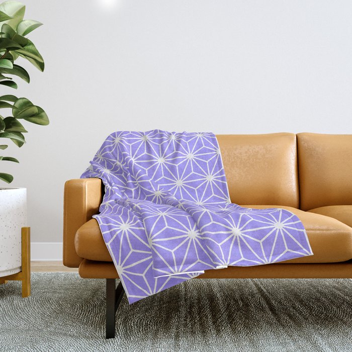 Cold Lilac Geometric Isosceles Triangle Pattern Throw Blanket