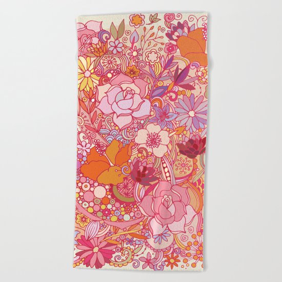 Detailed summer floral pattern Beach Towel