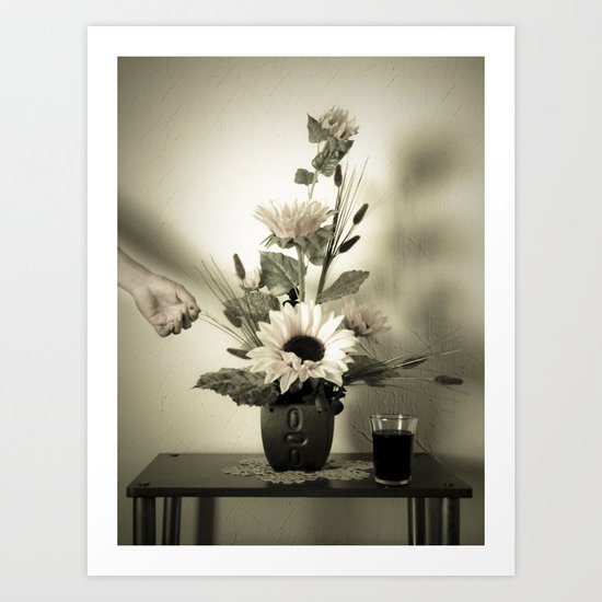 Natura Artificial Art Print