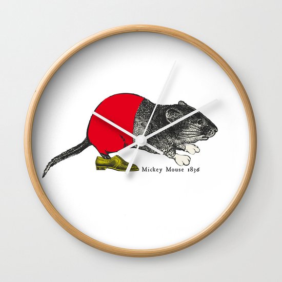 études - Mickey Wall Clock