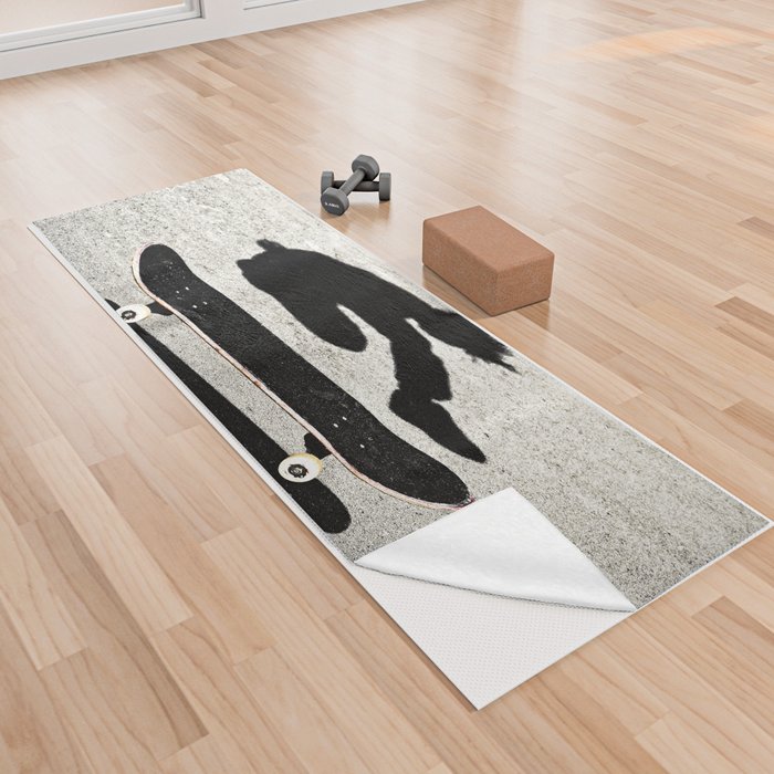 snadwiched skateboard Yoga Towel