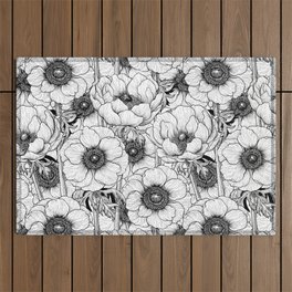 Anemone garden in black and white Outdoor Rug