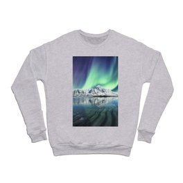 Northern Lights | Aurora Borealis - A beautiful gift for someone who loves stars, sky landscape, and nordic travel Crewneck Sweatshirt