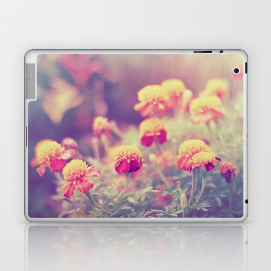 Retro Vintage style - flowers Laptop & iPad Skin