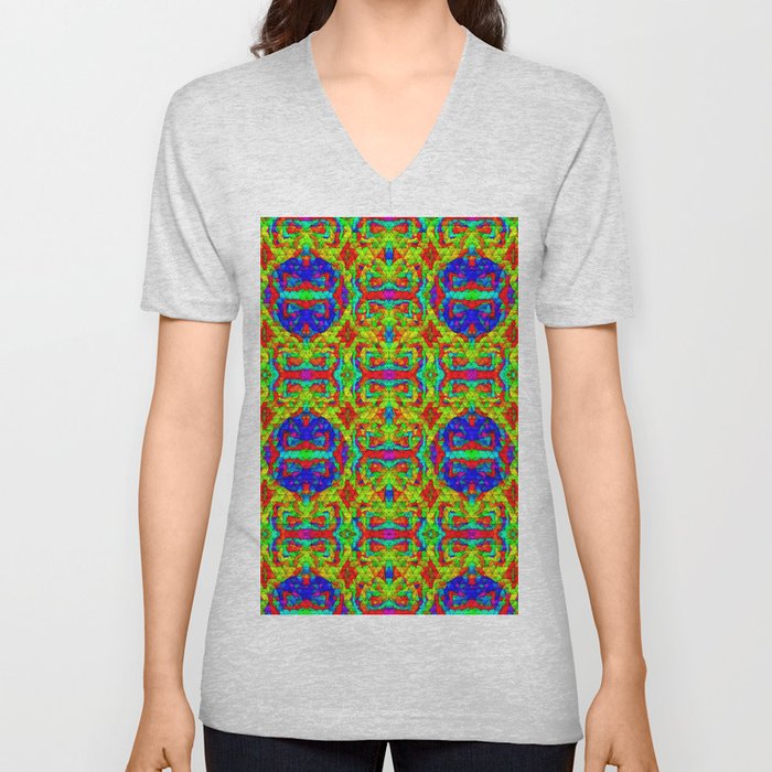 Triangle-mosaic-pattern V Neck T Shirt