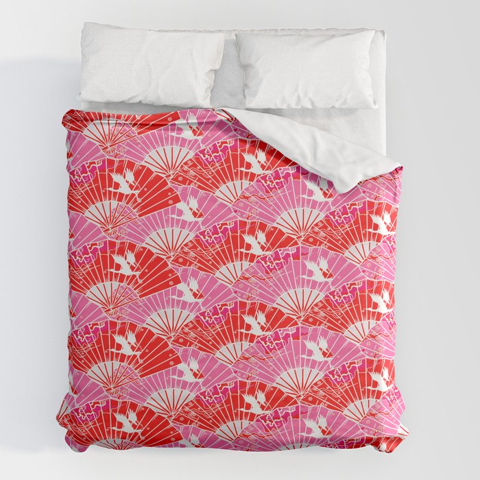https://ctl.s6img.com/society6/img/YjlmGE56KQ9luICo7LPzKYHPUsE/w_700/duvet-covers/king/synthetic/topdown/~artwork,fw_6000,fh_6000,iw_6000,ih_6000/s6-original-art-uploads/society6/uploads/misc/2c77f85f5fcb48259c52950dee1e5a16/~~/preppy-room-decor-pink-red-chinoiserie-fans-pattern-duvet-covers.jpg