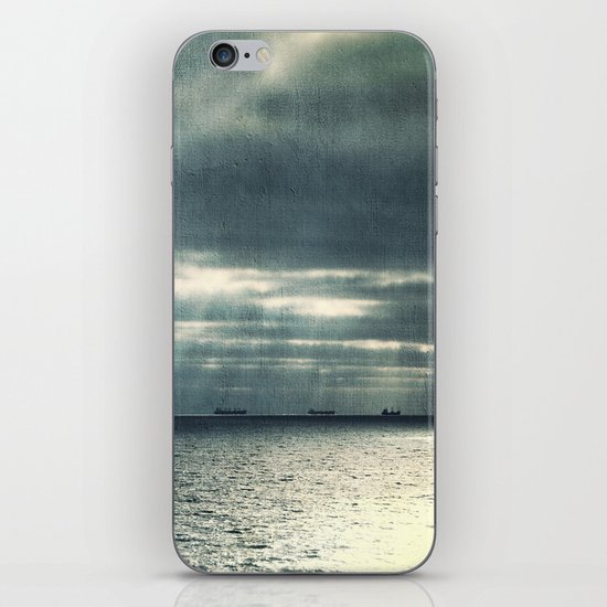 Morning Race iPhone & iPod Skin