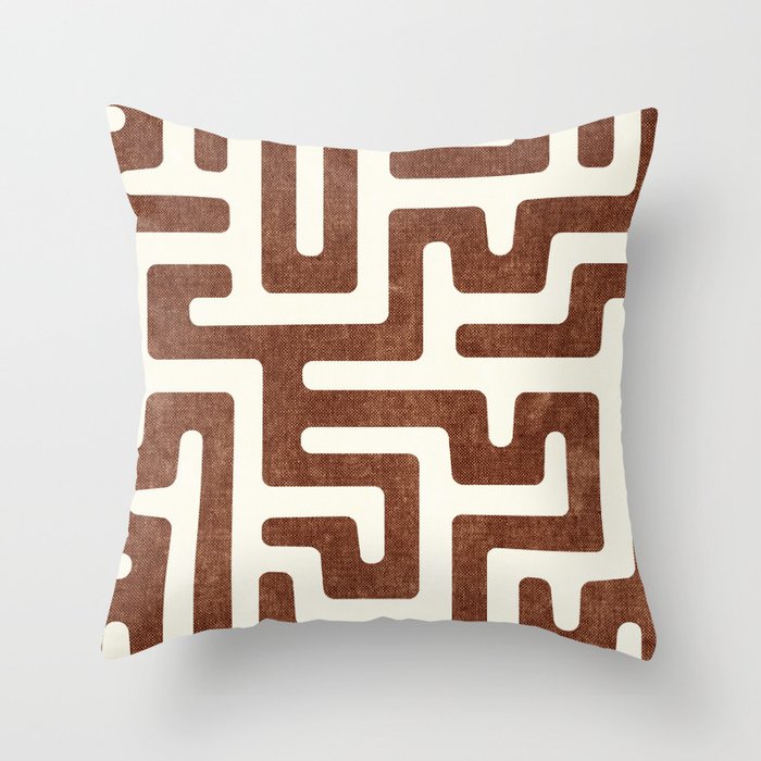 maze in brandywine Throw Pillow